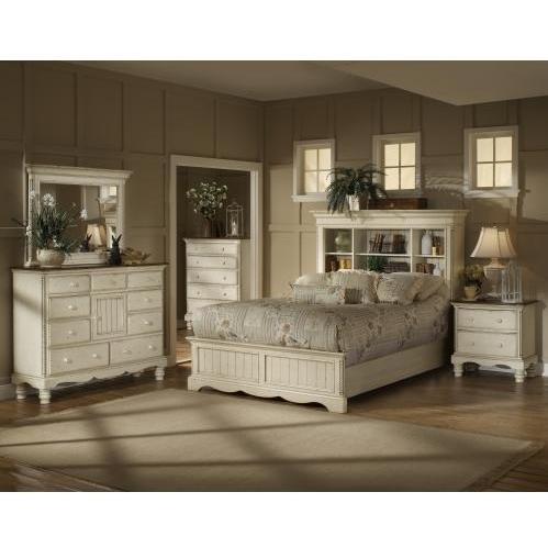 Hillsdale Wilshire Antique White 5 Piece Bookcase Bedroom Set - Queen