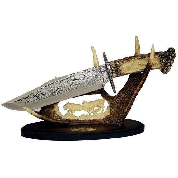 Wolf, Carved Handle, W/Display