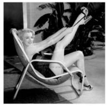 Frank Worth - Marilyn Monroe, Poolside (small) Size 8x8 Poster Print