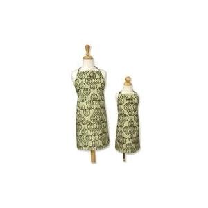 Vintage Apron Set (Adult And Child)