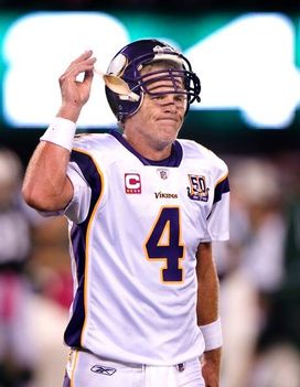 Brett Favre loses the walking boot, but Vikings QB is still