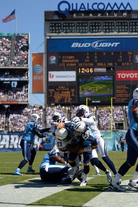 Qualcomm Stadium, Jake Locker