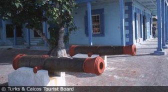 turksandcaicos.guide.past.and.present.history