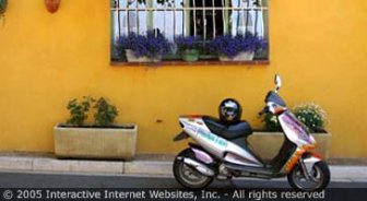 cancun.guide.getting.around.bikes.and.mopeds
