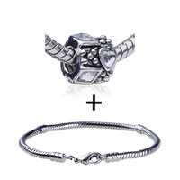 Pugster Gift Center - cylindrical shaped square &amp; heart pattern european bead bracelet combination Image.