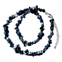 Necklaces - black semi precious chip stone necklace bead Image.