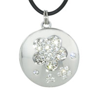 Pendants - rhinestone decorated flower pendant Image.