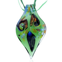 Pendants - green fused glass pendant Image.