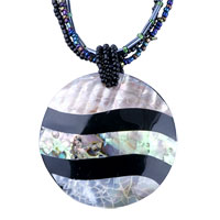 Pendants - glitter white and black round mother of pearl pendant Image.