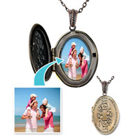Oval Shape With Flower Pattern Pendant