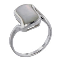 Rings - size 6 mother of pearl leaf ring Image.