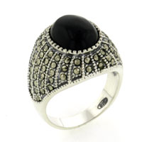 Rings - size 7 oval cut metallic stones framed onyx ring Image.