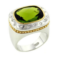 Rings - size 7 cushion cut perodot cz ring Image.