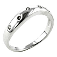Rings - size 7 wavy band ring Image.
