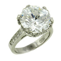 Rings - size 8 round cut cz diamond like ring Image.