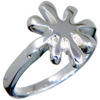 Rings - size 8 sterling silver flower ring Image.