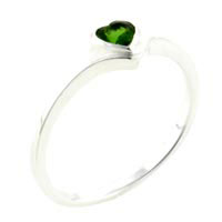 Rings - heart cut green cz christmas ring Image.