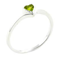 Rings - size 8 august peridot color heart cut cz ring Image.