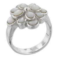 Rings - size 8 mother of pearl bauble flower ring Image.