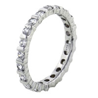 Rings - size 9 round cz band ring Image.