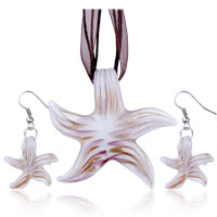 Murano Glass Jewelry - bean red starfish murano glass pendant and earring set Image.