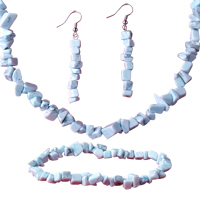 Necklaces - turquoise beaded necklace Image.